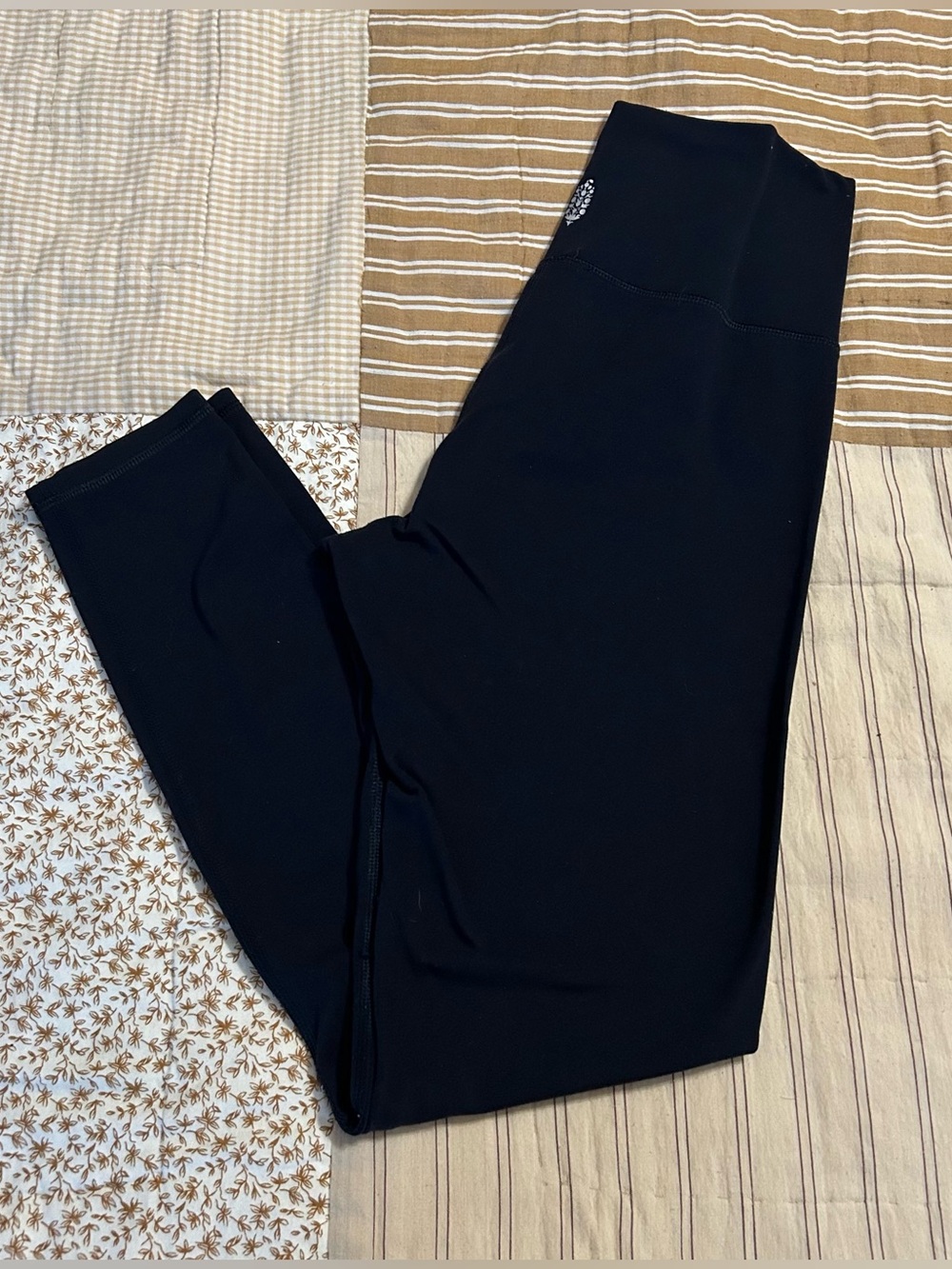 Free people movement black athletic leggings size small